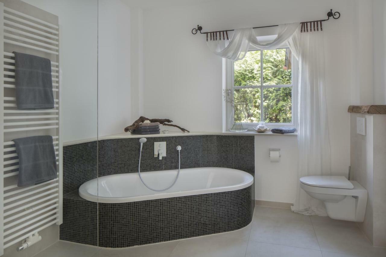 Ferienwohnung Chiemsee Breitbrunn am Chiemsee Bagian luar foto